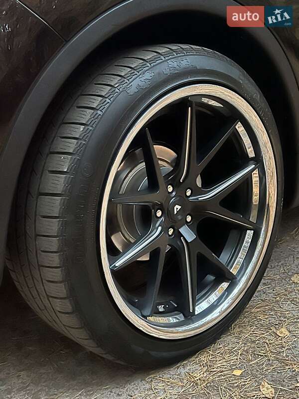 Внедорожник / Кроссовер Infiniti QX70 2014 в Киеве