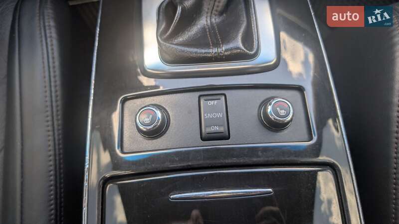 Внедорожник / Кроссовер Infiniti QX70 2013 в Львове