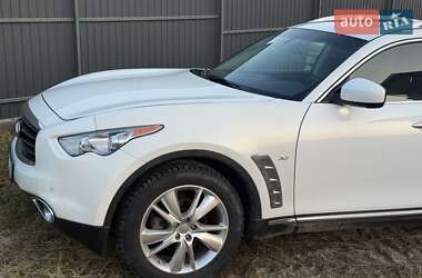 Внедорожник / Кроссовер Infiniti QX70 2013 в 