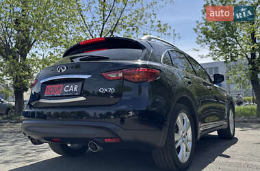 Внедорожник / Кроссовер Infiniti QX70 2015 в 