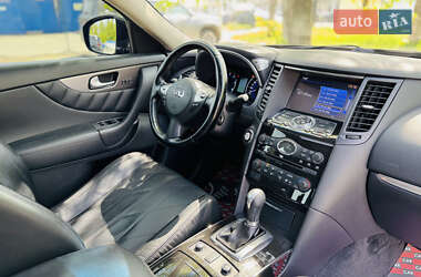 Внедорожник / Кроссовер Infiniti QX70 2015 в 