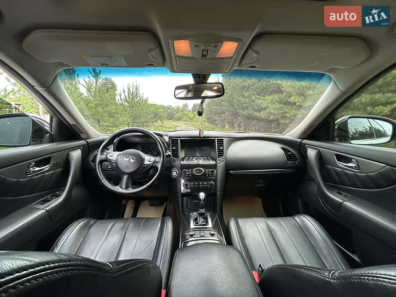 Внедорожник / Кроссовер Infiniti QX70 2014 в Полтаве фото 25 Внедорожник / Кроссовер Infiniti QX70 2014 в Полтаве