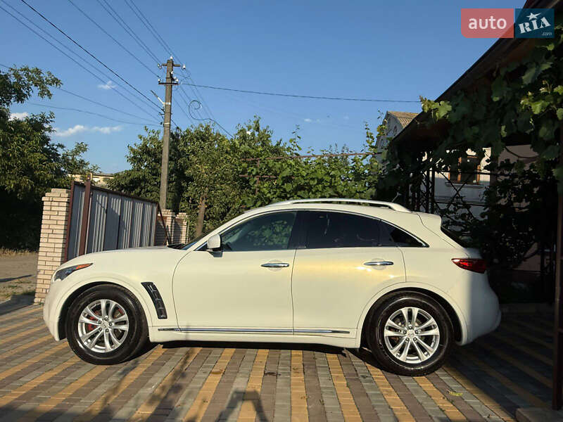 Позашляховик / Кросовер Infiniti QX70 2015 в Вінниці
