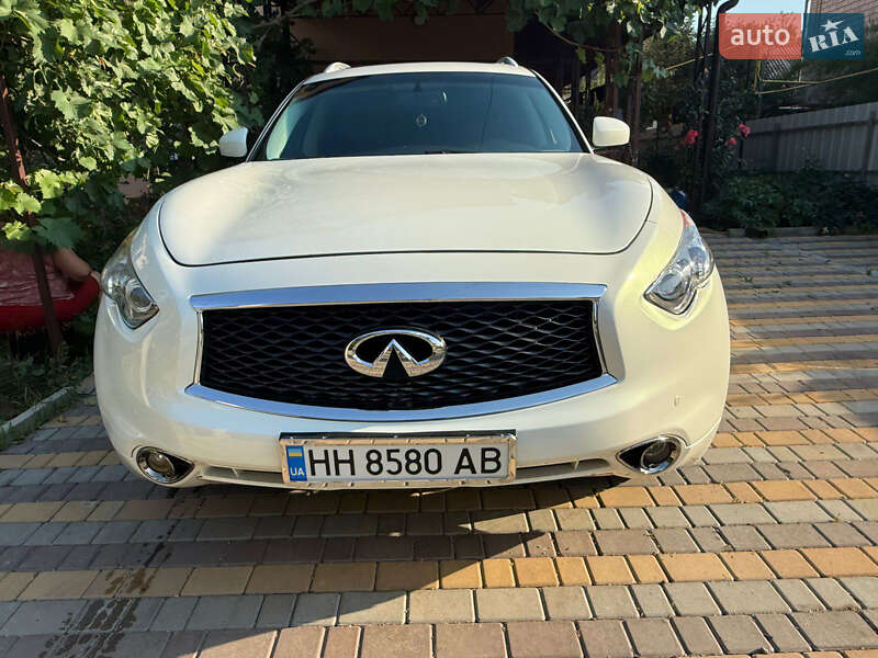 Позашляховик / Кросовер Infiniti QX70 2015 в Вінниці