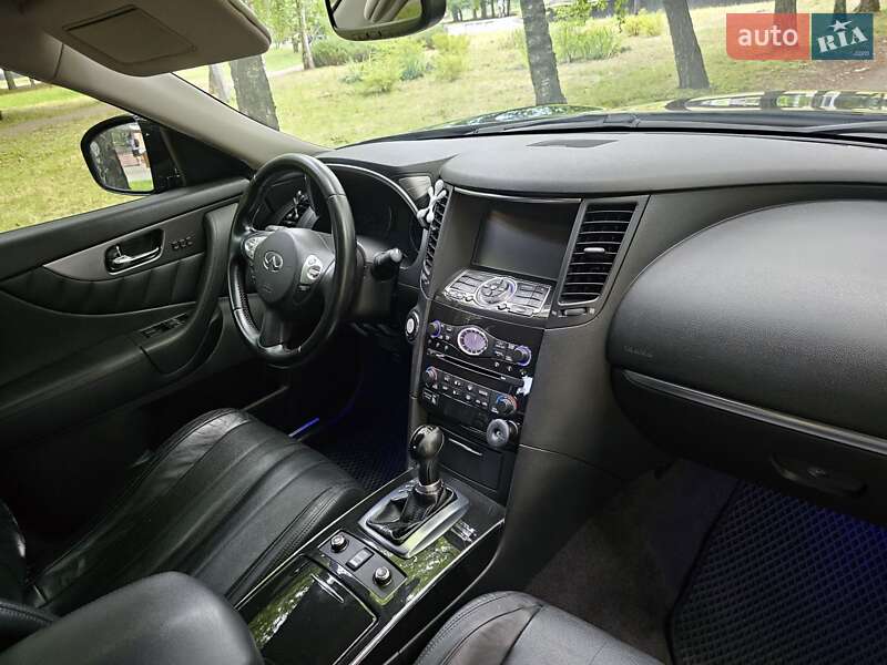 Позашляховик / Кросовер Infiniti QX70 2014 в Ніжині