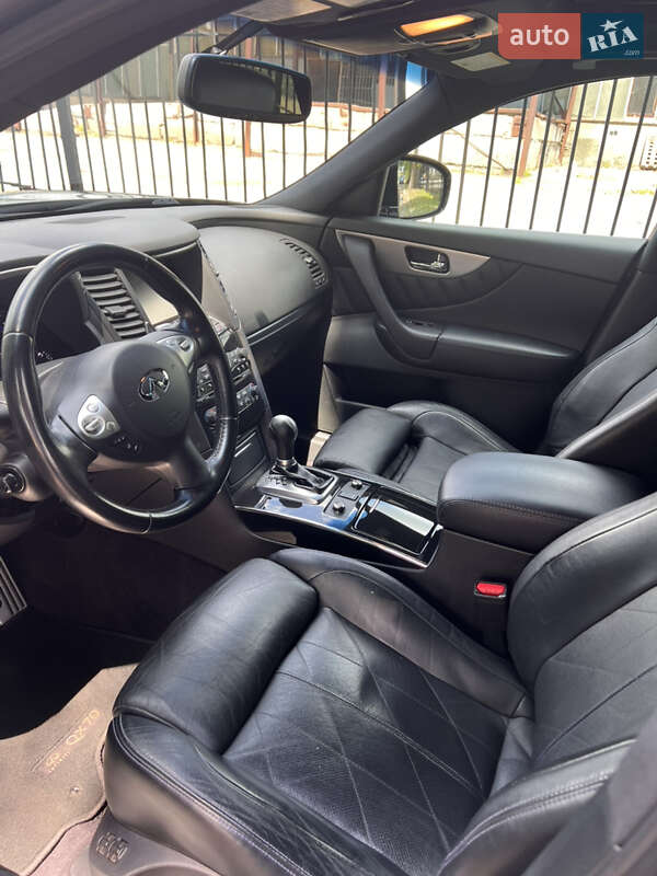 Внедорожник / Кроссовер Infiniti QX70 2015 в Черкассах