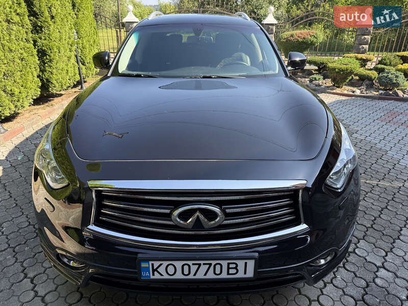 Infiniti QX70 2016