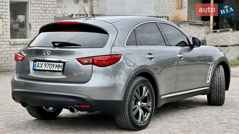 Позашляховик / Кросовер Infiniti QX70 2016 в Харкові