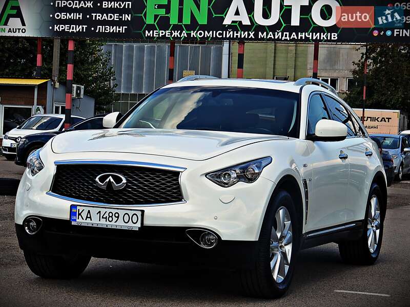 Infiniti QX70 2013