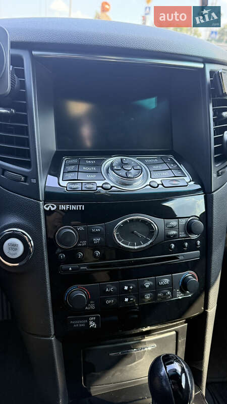 Внедорожник / Кроссовер Infiniti QX70 2017 в Кропивницком