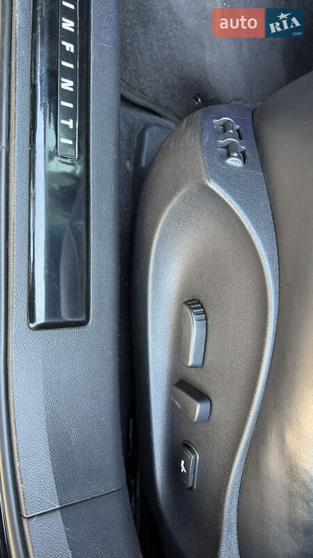 Внедорожник / Кроссовер Infiniti QX70 2017 в Кропивницком