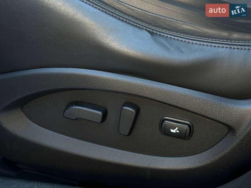 Внедорожник / Кроссовер Infiniti QX70 2015 в Одессе фото 25 Внедорожник / Кроссовер Infiniti QX70 2015 в Одессе