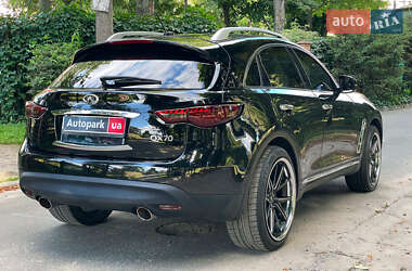 Внедорожник / Кроссовер Infiniti QX70 2014 в 