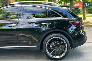 Внедорожник / Кроссовер Infiniti QX70 2014 в 