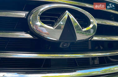 Внедорожник / Кроссовер Infiniti QX70 2014 в 