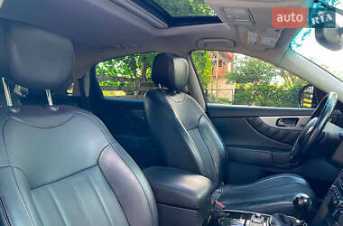 Внедорожник / Кроссовер Infiniti QX70 2014 в 