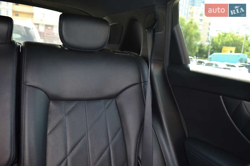 Внедорожник / Кроссовер Infiniti QX70 2014 в Киеве
