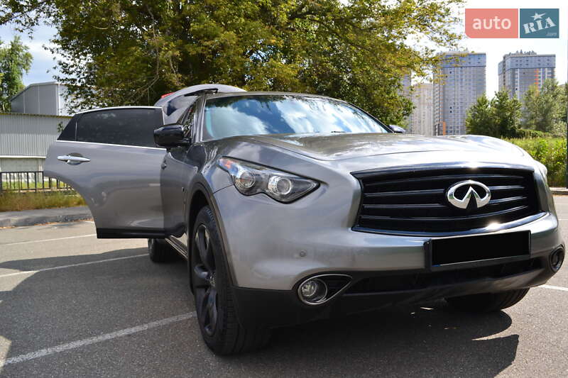 Внедорожник / Кроссовер Infiniti QX70 2014 в Киеве