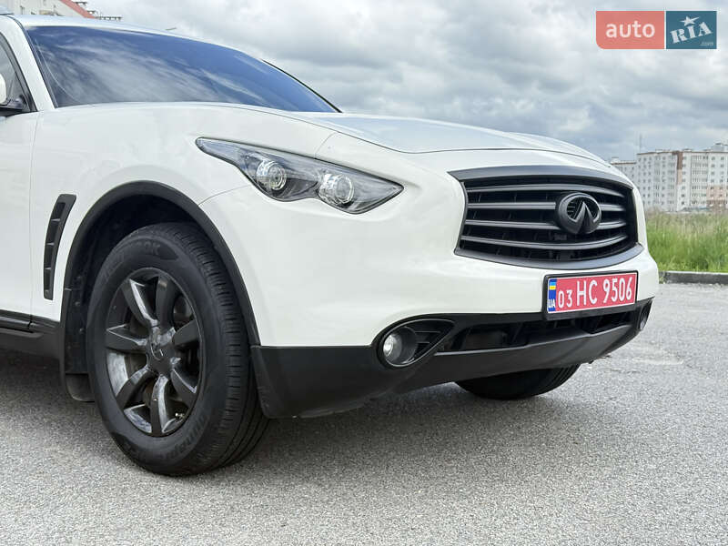 Внедорожник / Кроссовер Infiniti QX70 2016 в Виннице