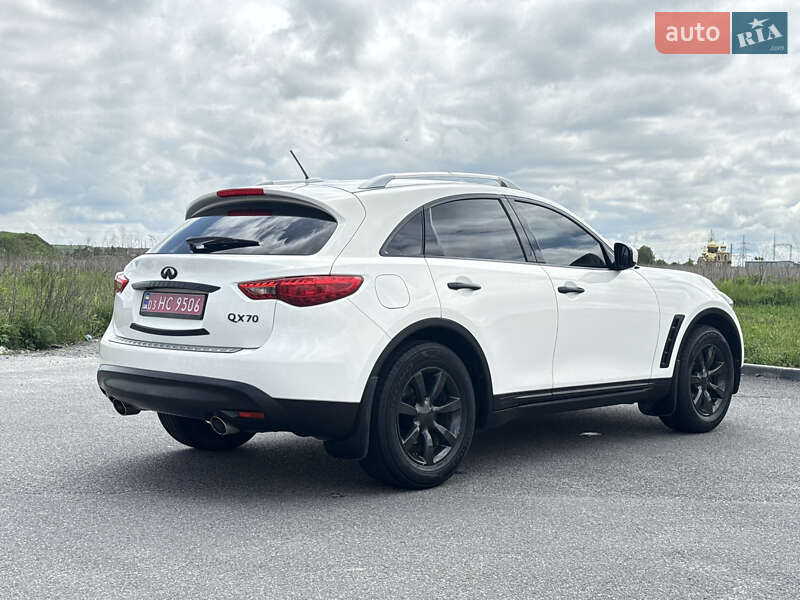 Внедорожник / Кроссовер Infiniti QX70 2016 в Виннице