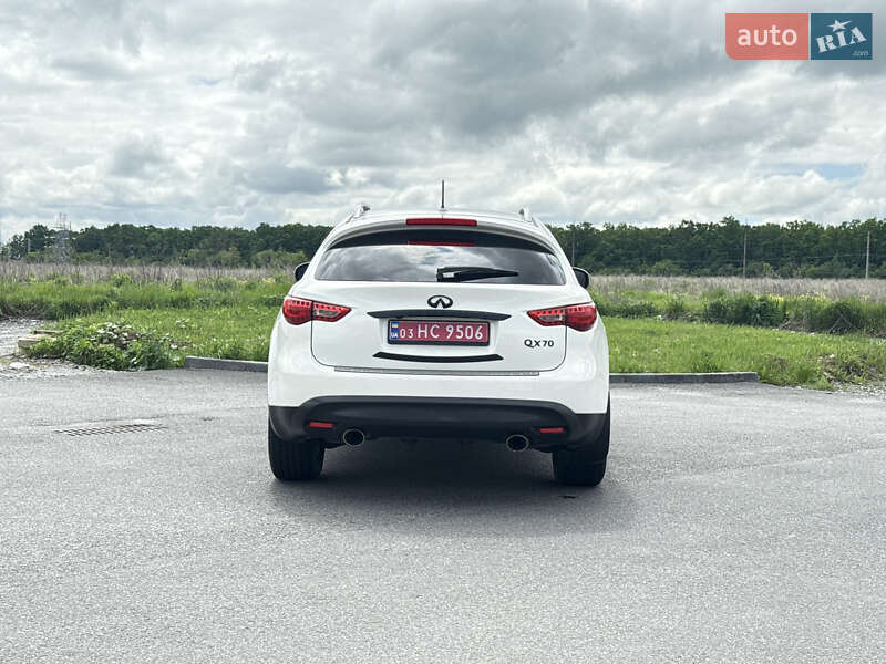 Внедорожник / Кроссовер Infiniti QX70 2016 в Виннице