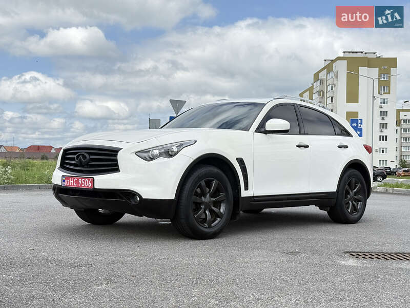 Внедорожник / Кроссовер Infiniti QX70 2016 в Виннице