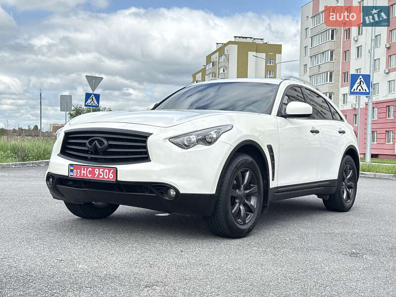 Внедорожник / Кроссовер Infiniti QX70 2016 в Виннице