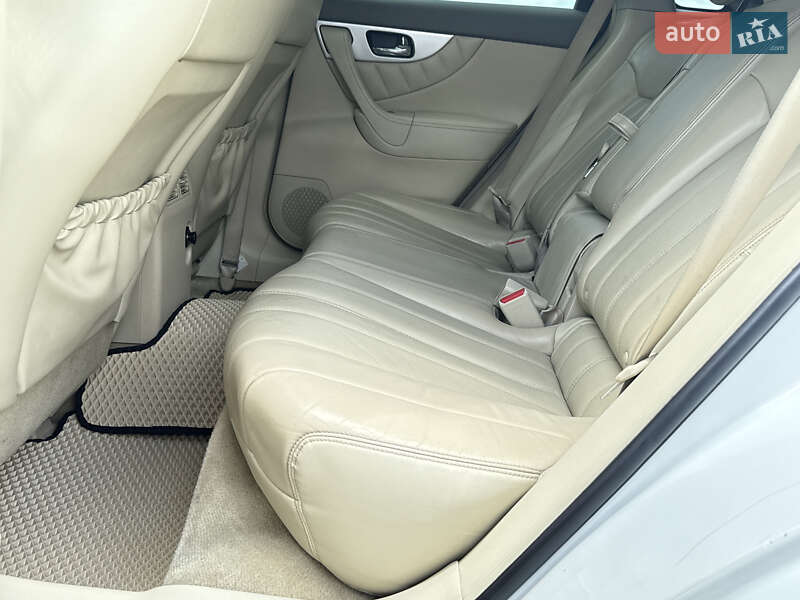 Внедорожник / Кроссовер Infiniti QX70 2016 в Виннице