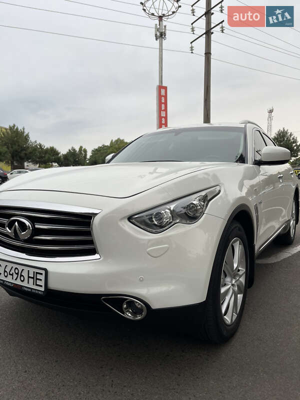 Внедорожник / Кроссовер Infiniti QX70 2015 в Одессе
