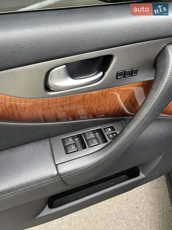 Внедорожник / Кроссовер Infiniti QX70 2015 в Одессе