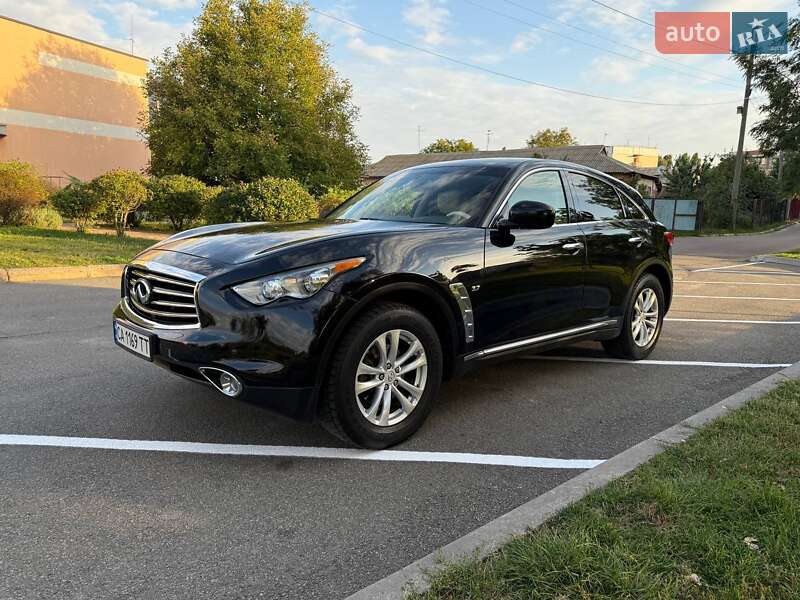 Внедорожник / Кроссовер Infiniti QX70 2016 в Киеве