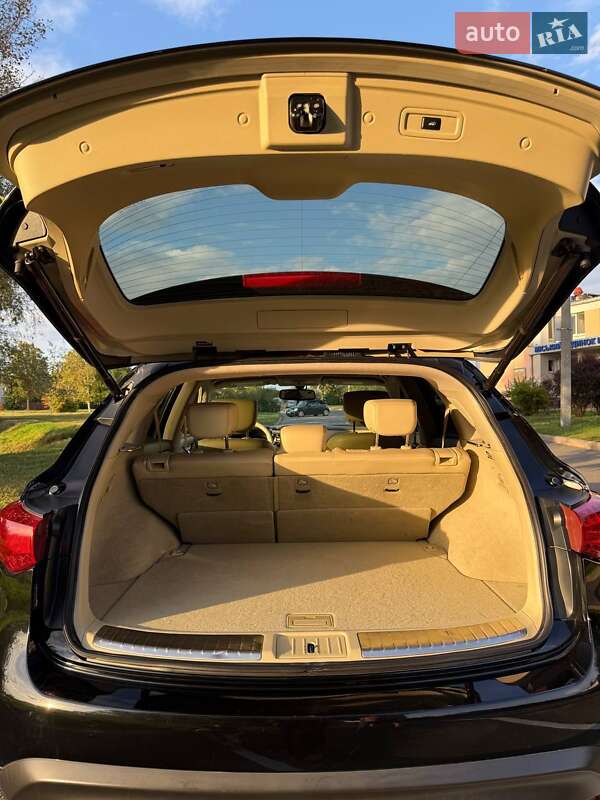 Внедорожник / Кроссовер Infiniti QX70 2016 в Киеве