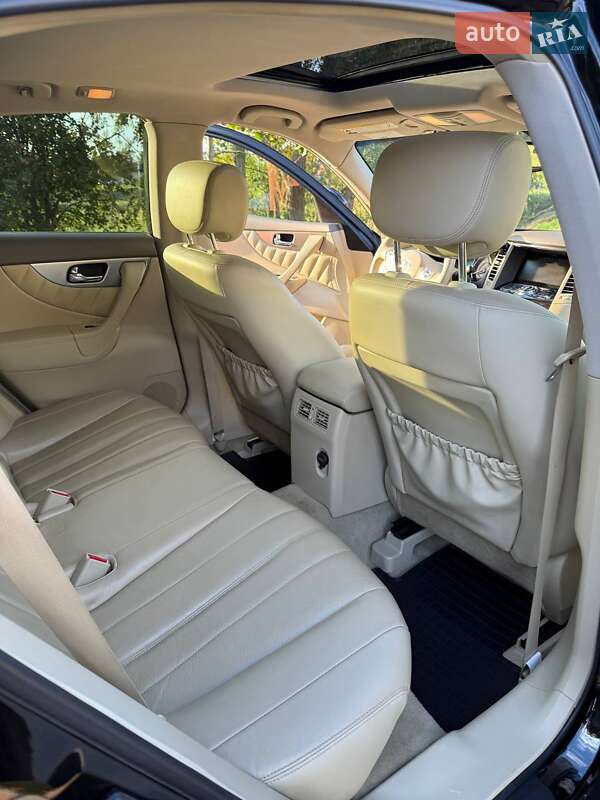 Внедорожник / Кроссовер Infiniti QX70 2016 в Киеве