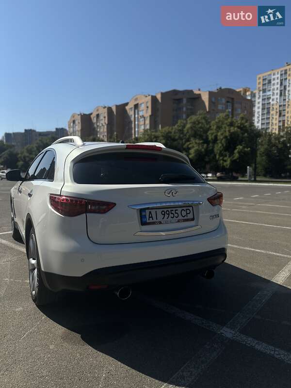 Внедорожник / Кроссовер Infiniti QX70 2014 в Броварах