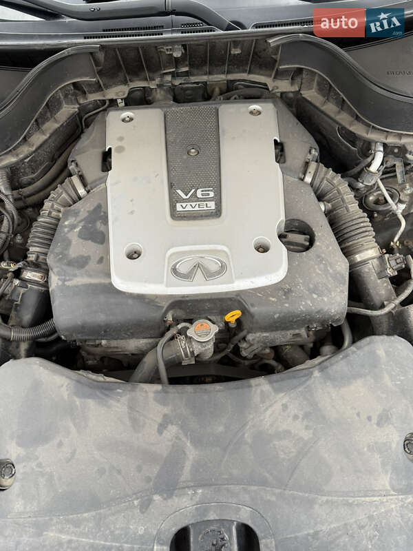 Внедорожник / Кроссовер Infiniti QX70 2016 в Харькове