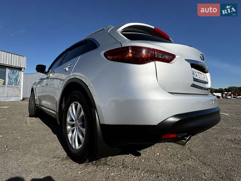 Внедорожник / Кроссовер Infiniti QX70 2013 в Киеве фото 25 Внедорожник / Кроссовер Infiniti QX70 2013 в Киеве