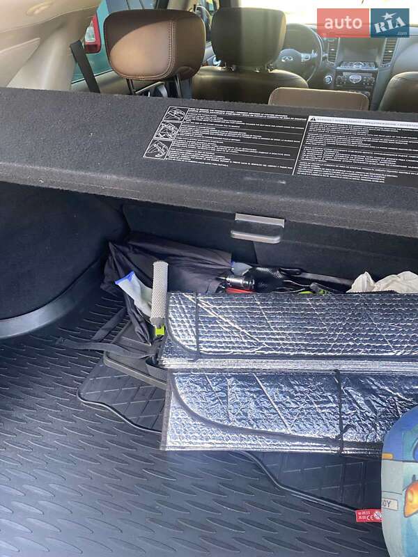Позашляховик / Кросовер Infiniti QX70 2013 в Дніпрі