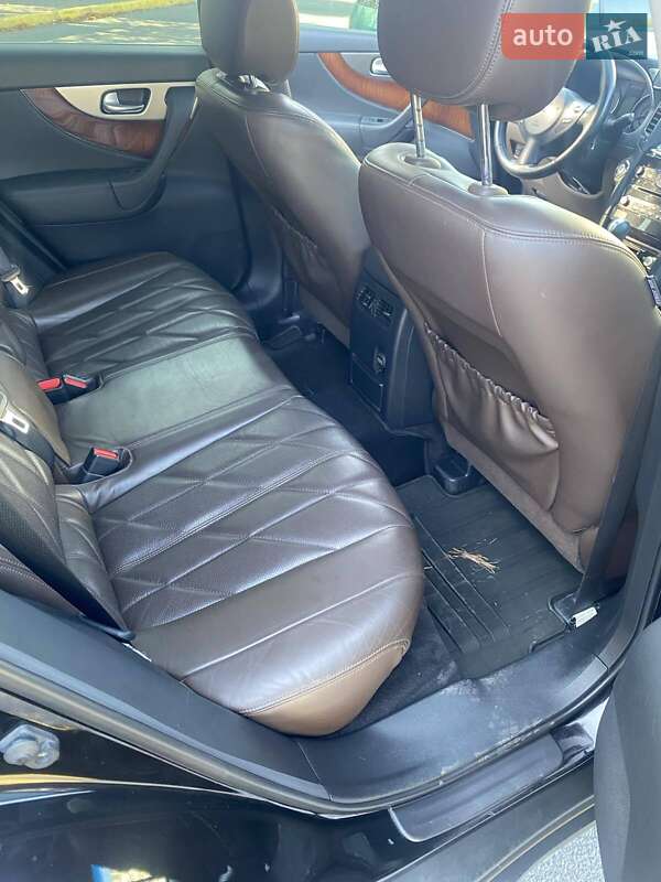 Позашляховик / Кросовер Infiniti QX70 2013 в Дніпрі