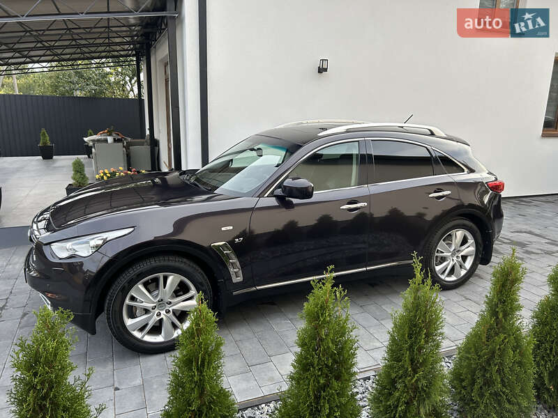 Infiniti QX70 2014
