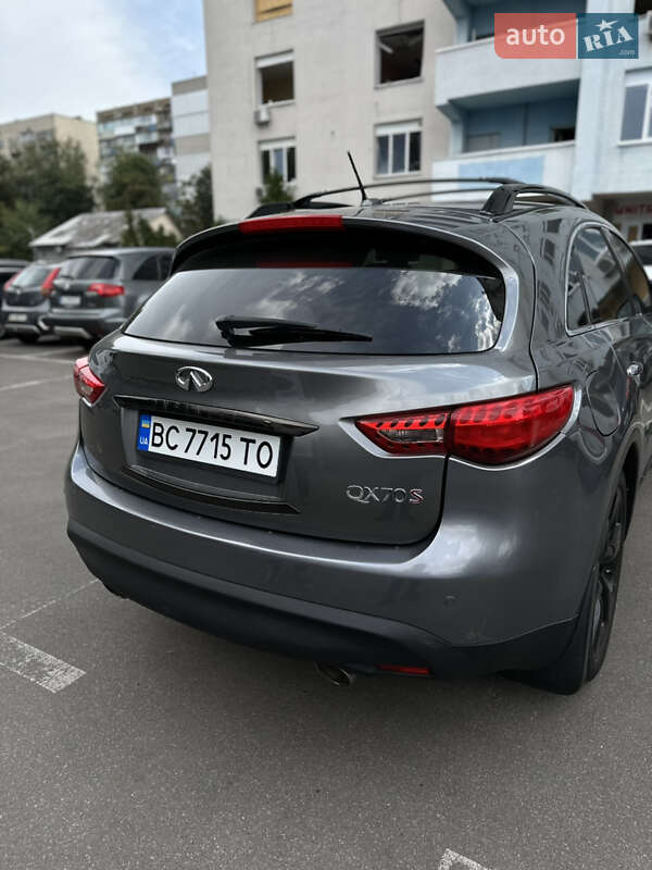 Внедорожник / Кроссовер Infiniti QX70 2017 в Киеве