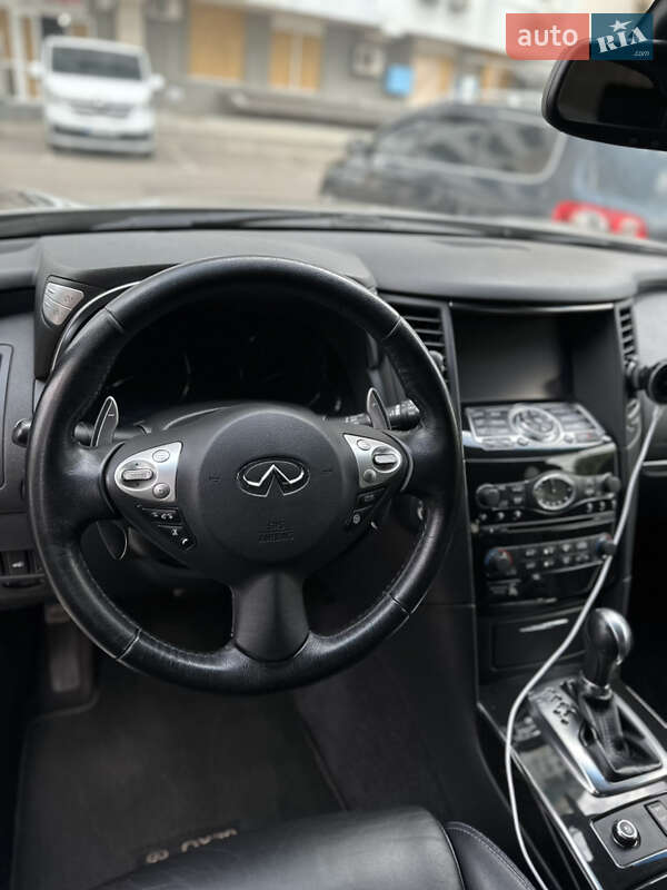 Внедорожник / Кроссовер Infiniti QX70 2017 в Киеве