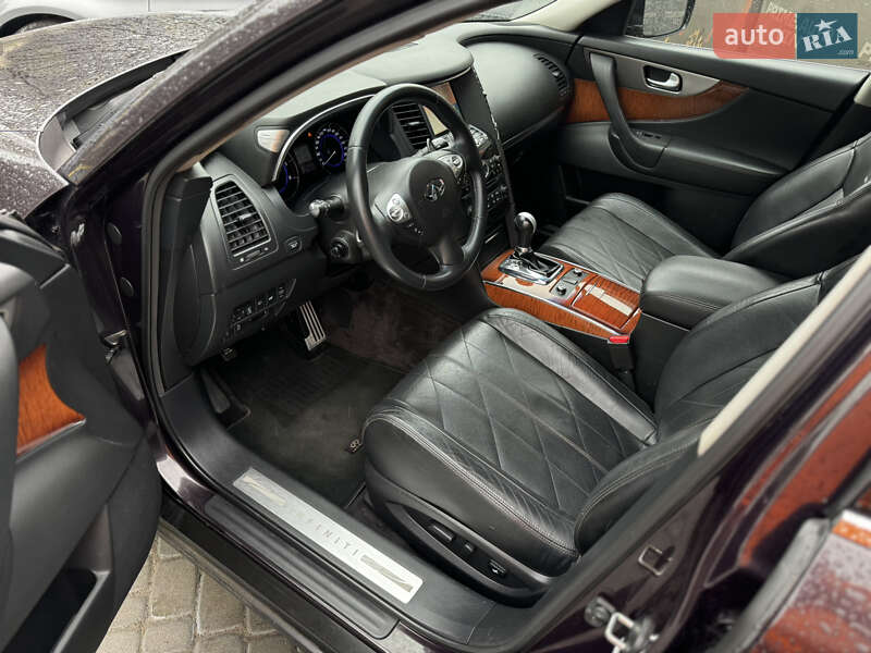 Позашляховик / Кросовер Infiniti QX70 2013 в Вінниці