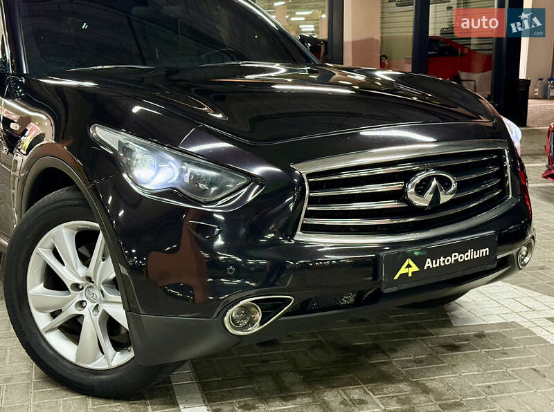 Позашляховик / Кросовер Infiniti QX70 2014 в Києві