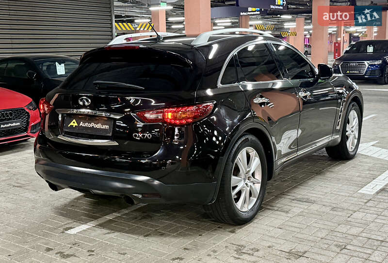 Позашляховик / Кросовер Infiniti QX70 2014 в Києві