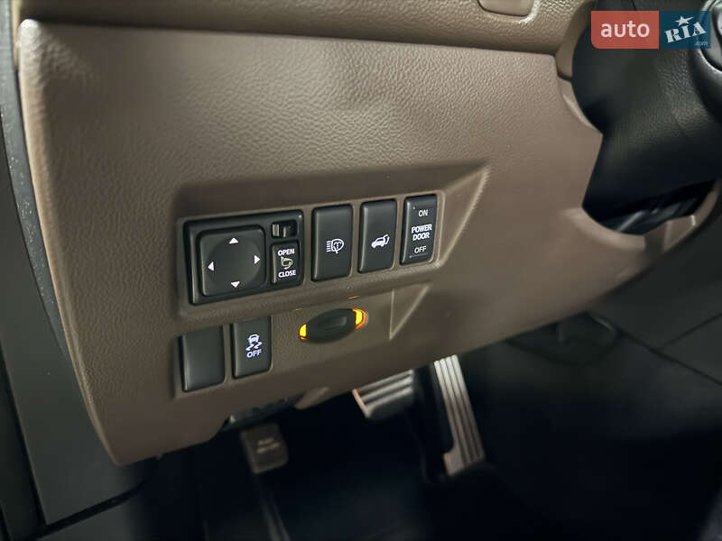 Позашляховик / Кросовер Infiniti QX70 2014 в Києві