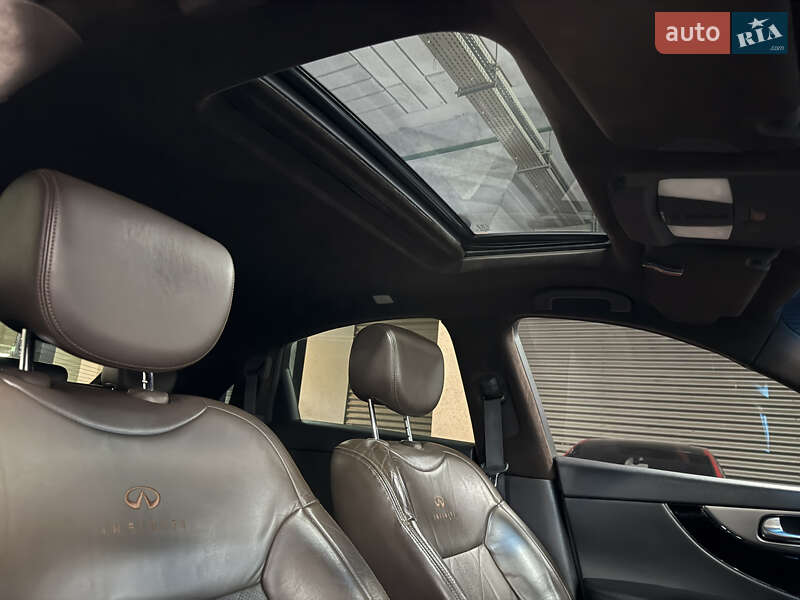 Позашляховик / Кросовер Infiniti QX70 2014 в Києві