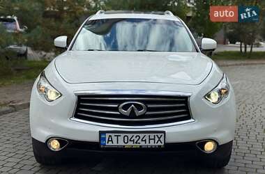 Позашляховик / Кросовер Infiniti QX70 2016 в 