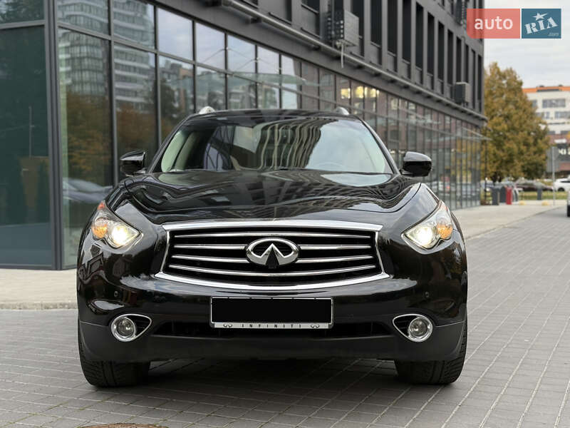 Внедорожник / Кроссовер Infiniti QX70 2016 в Львове фото 8 Внедорожник / Кроссовер Infiniti QX70 2016 в Львове