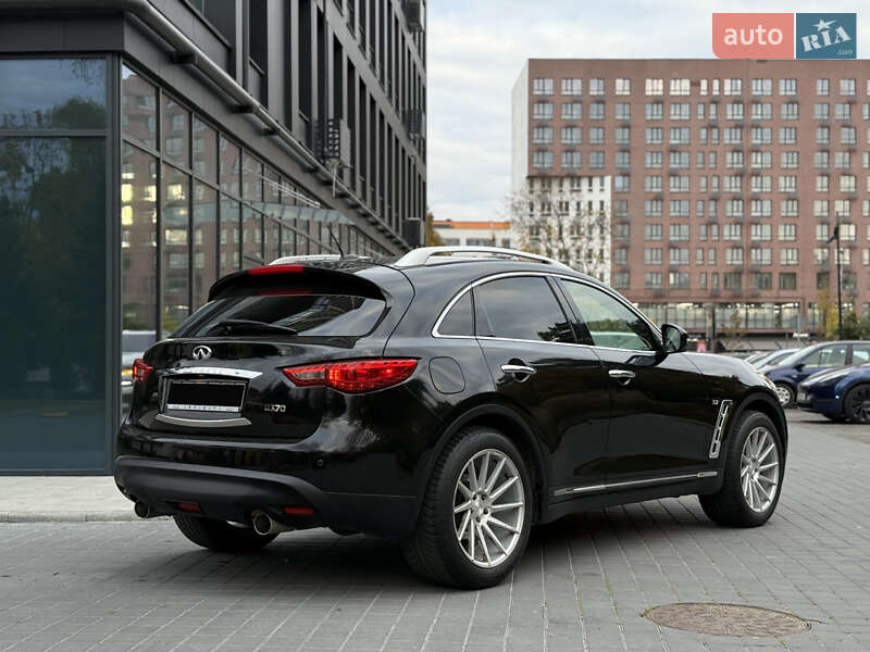 Внедорожник / Кроссовер Infiniti QX70 2016 в Львове фото 13 Внедорожник / Кроссовер Infiniti QX70 2016 в Львове