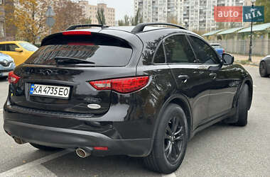 Позашляховик / Кросовер Infiniti QX70 2016 в  фото 2 Позашляховик / Кросовер Infiniti QX70 2016 в